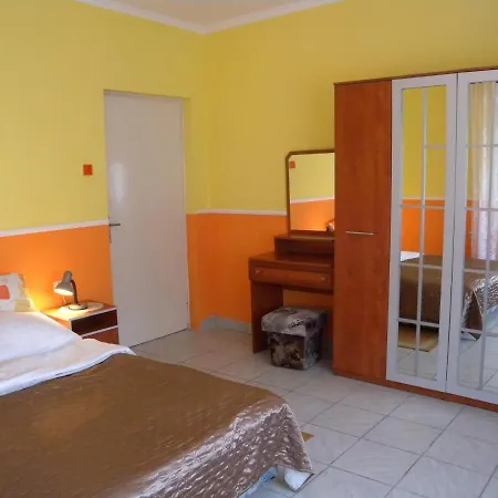 In - Balaton 18586 *