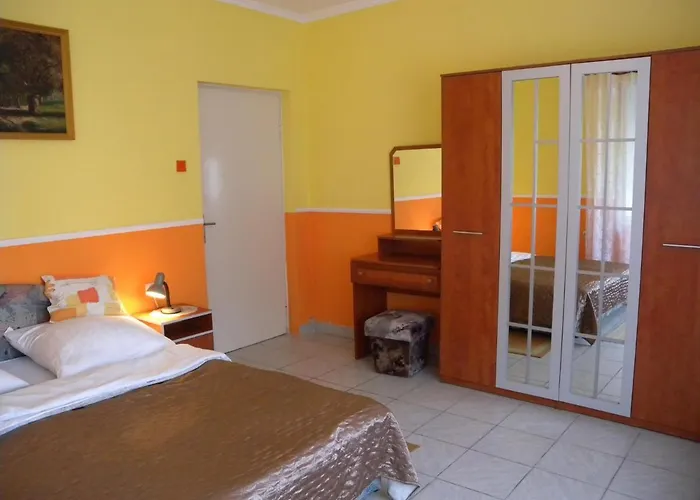 In - Balaton 18586 *